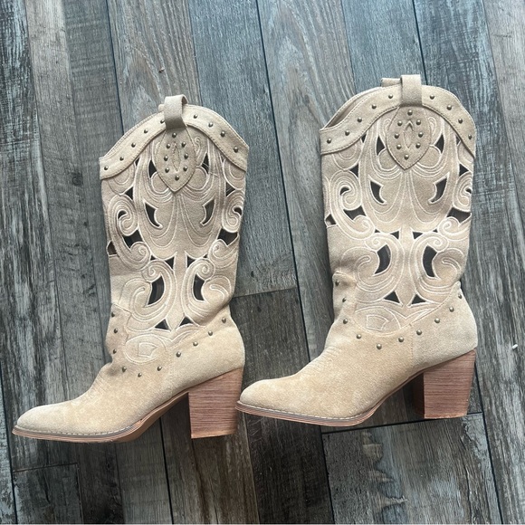 Suede cut out boho cowgirl boots - Picture 3 of 6